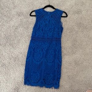 Amazon Essentials Blue Floral Lace Midi Dress